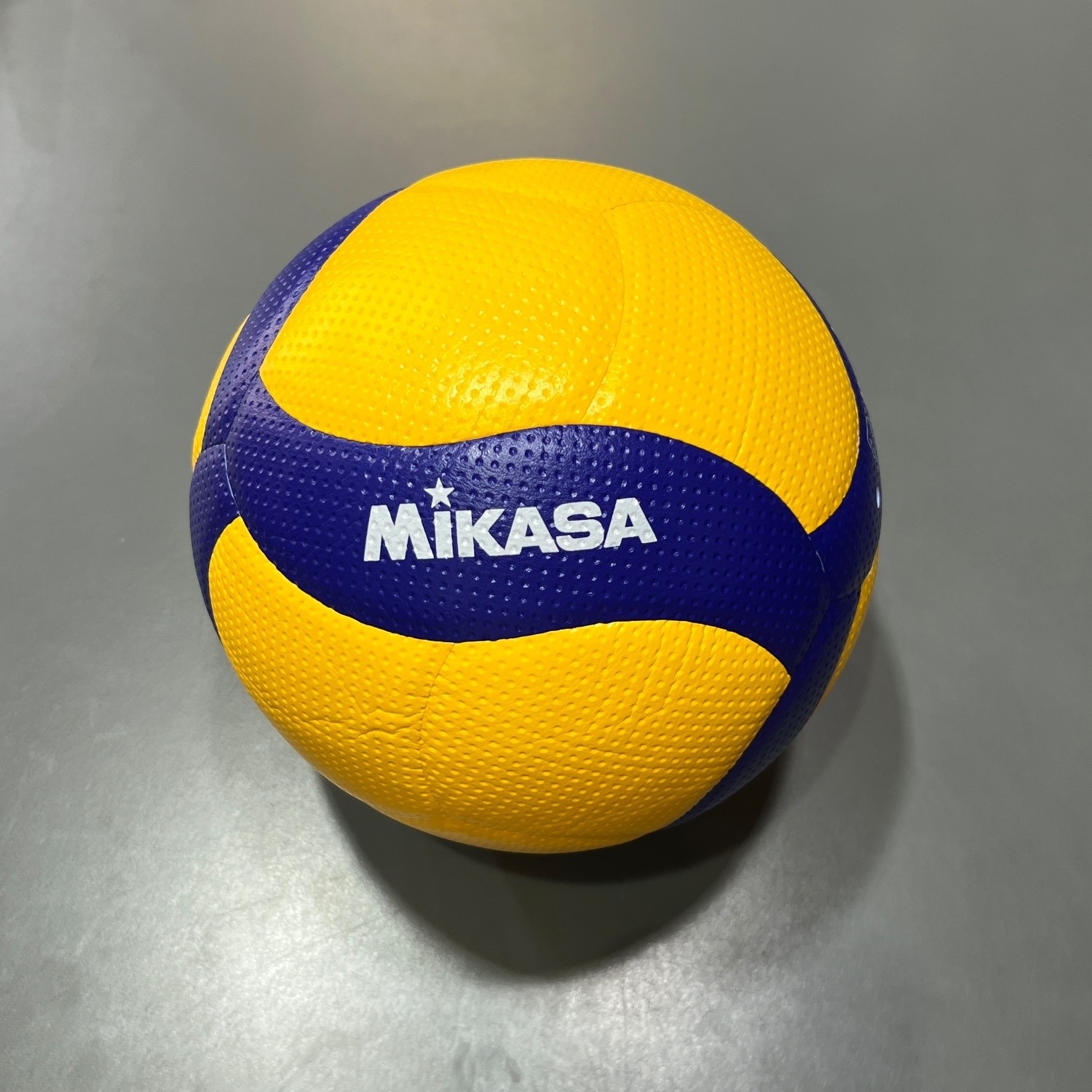 توپ والیبال میکاسا v200 اورجینال Mikasa