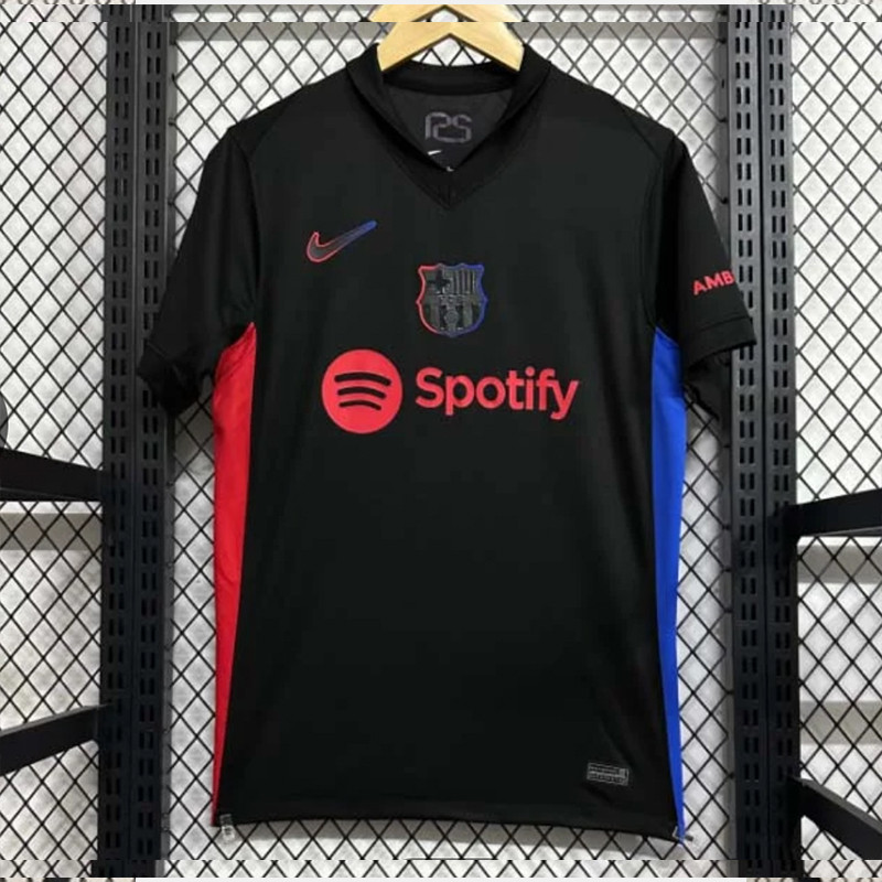 ست تی شرت و شلوارک ورزشی پسرانه مدل Away 2025